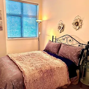 Incredible Views Beautiful 2-bedroom , Victoria Canada